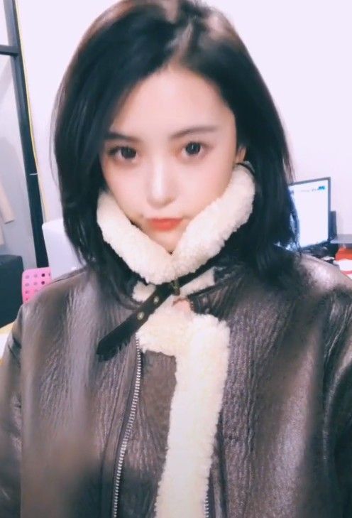 抖音圣诞换装特效相机