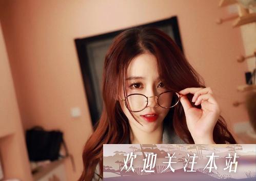 网络名人轩子与腐团：美丽与争议的直播圈碰撞