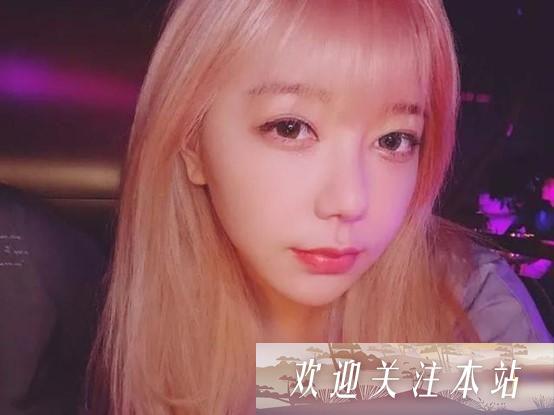 刘飞儿直播收入曝光，卖图收益惊人引热议