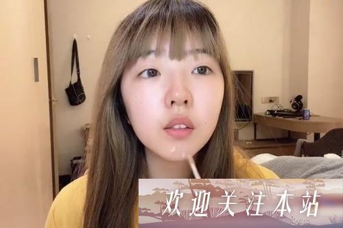 郝一点美颜有多离谱？吃饭自称“仙女进食”，却被发现筷子扭曲！