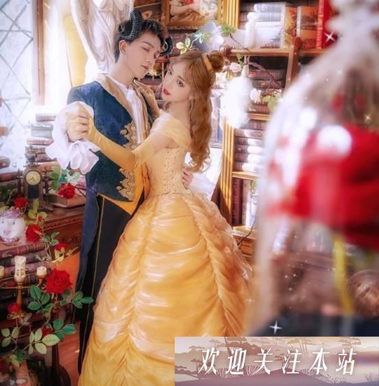 临界十缨：美丽与烦恼交织的网络名人之路