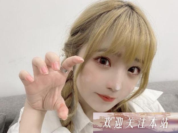 郝一点身材逆转引热议，粉丝质疑爱情与形象管理