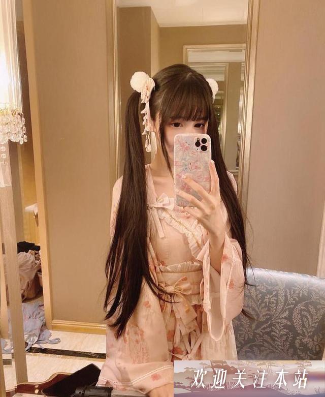 蔡萝莉勇敢公开真实身高，引发网友热议