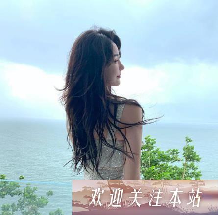 “艾比：国服第一女装老板的魅力与时尚”