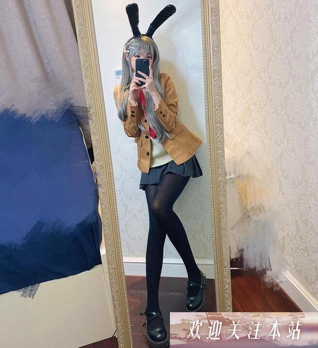 王者荣耀女解说琪琪惊艳COS麻衣学姐引热议