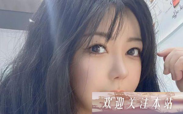 刘飞儿直播爆料：房子买了无钱装修 网友建议吃方便面省钱